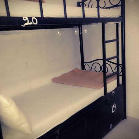 Star Dormitory Mumbai Bagian luar foto