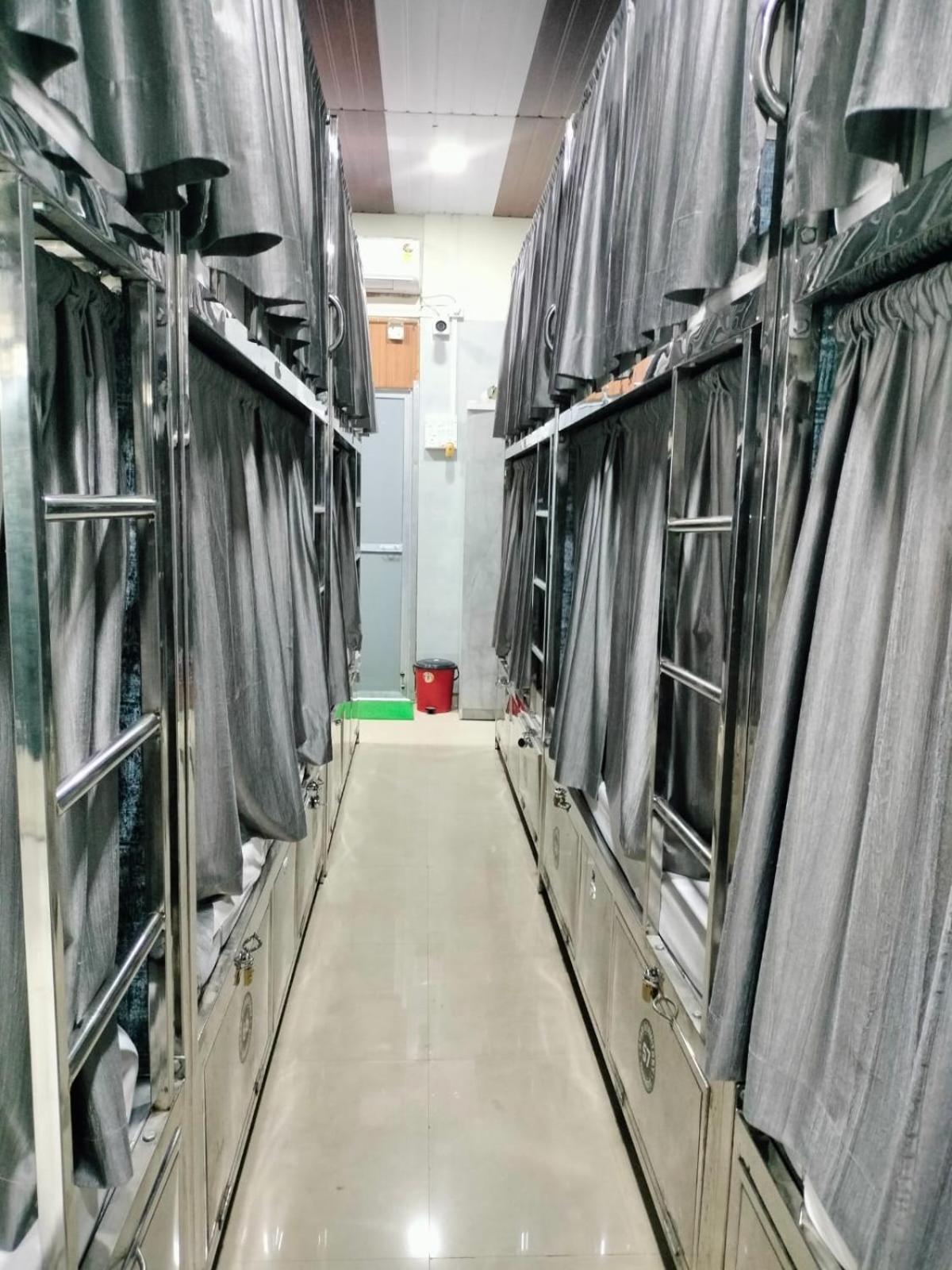 Star Dormitory Mumbai Bagian luar foto