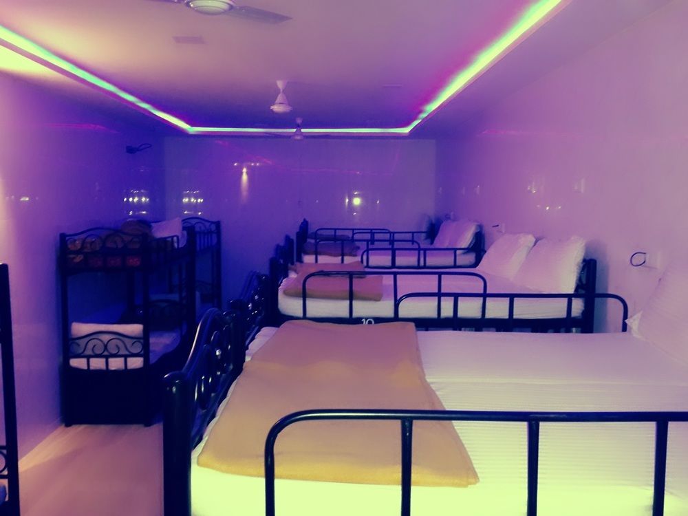 Star Dormitory Mumbai Bagian luar foto