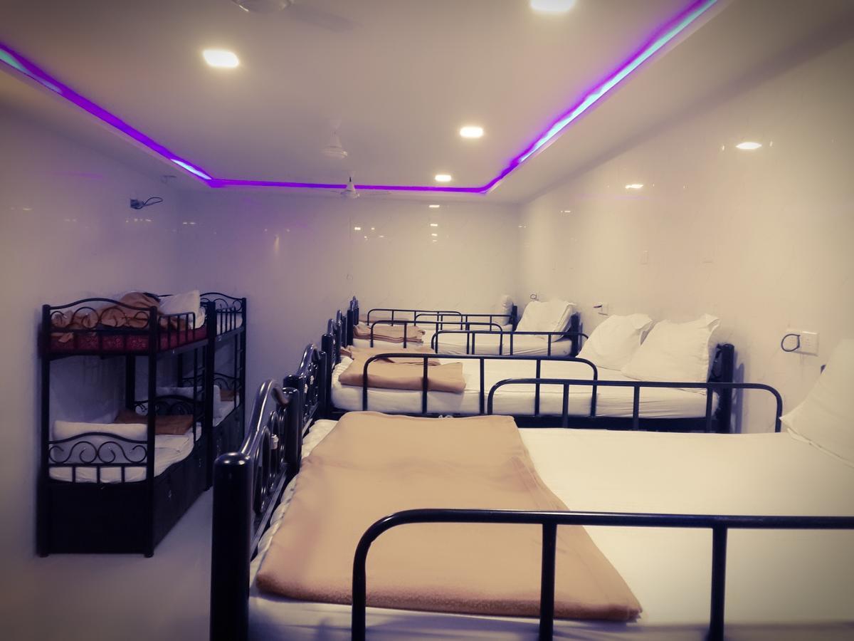 Star Dormitory Mumbai Bagian luar foto