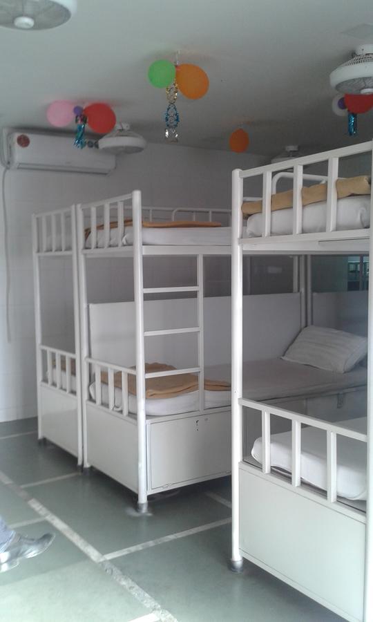 Star Dormitory Mumbai Bagian luar foto