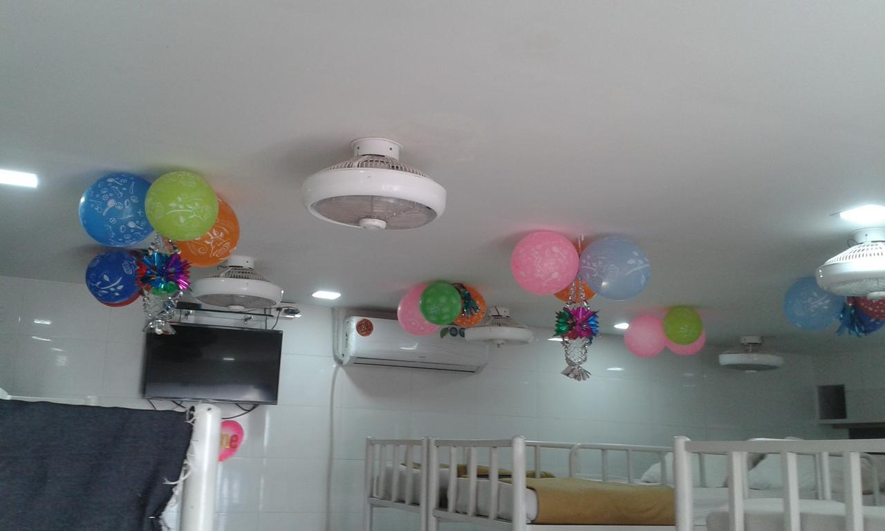 Star Dormitory Mumbai Bagian luar foto