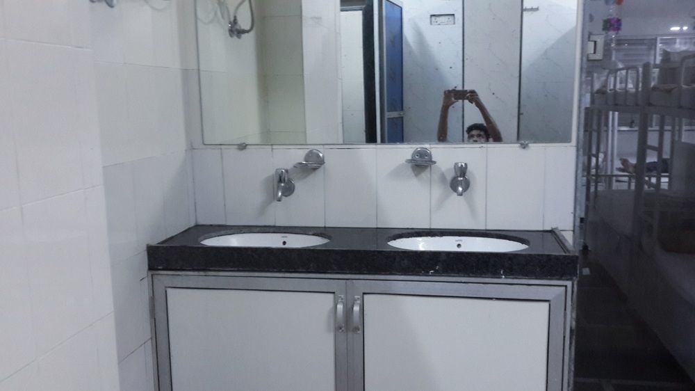 Star Dormitory Mumbai Bagian luar foto