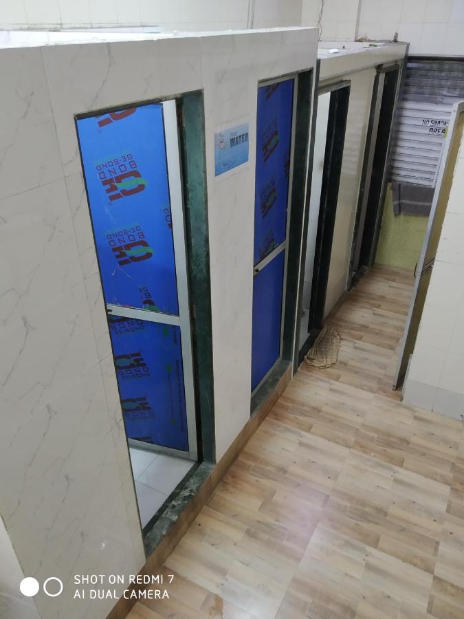 Star Dormitory Mumbai Bagian luar foto