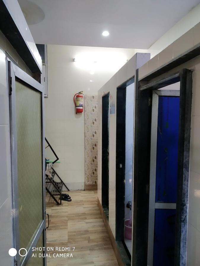 Star Dormitory Mumbai Bagian luar foto